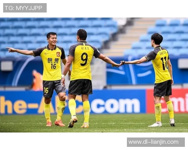 直播恒大对阵神户全场精彩瞬间回顾与赛后分析尽在这里