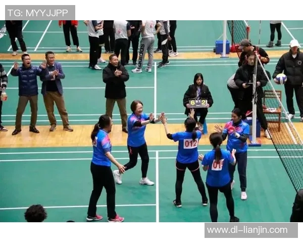 恒大与香港东方对决激情四溢球迷齐声呐喊助威共创精彩瞬间